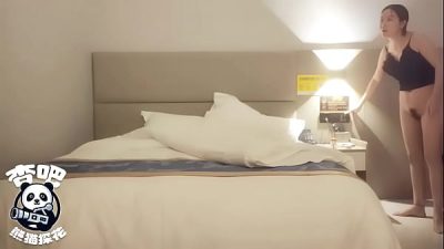 熊猫探花-“老公，我快不行啦，要被你艹死了”美容院小姐姐生意失败下海捞金